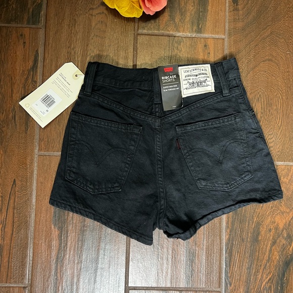 Levi’s Well Thread Urban Outfitters Ribcage Black Hemp High Waist Shorts - Picture 6 of 9